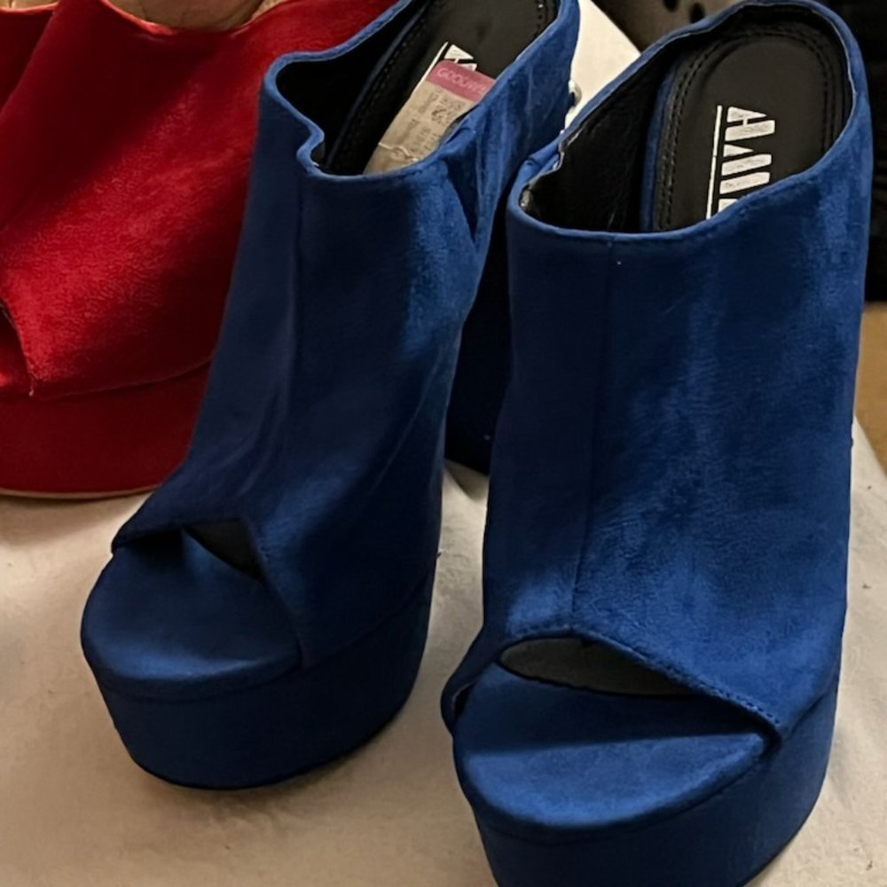 ✨️✨️Gorgeous Studded Platforms - Picture 5 of 7